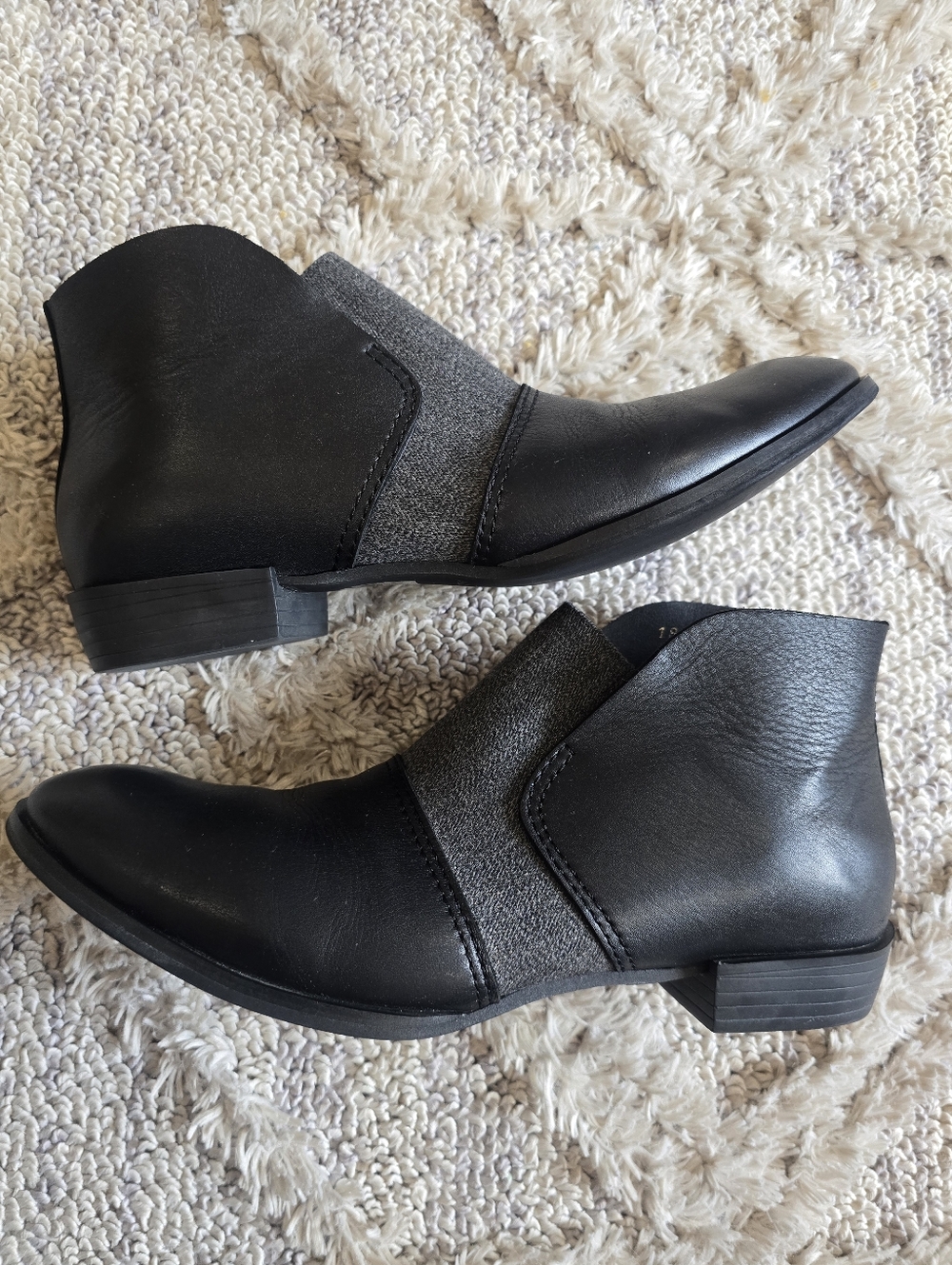 "All Black" Boots Womens 41 Casual Slip On Ankle Bootie Black Leather Low Heel